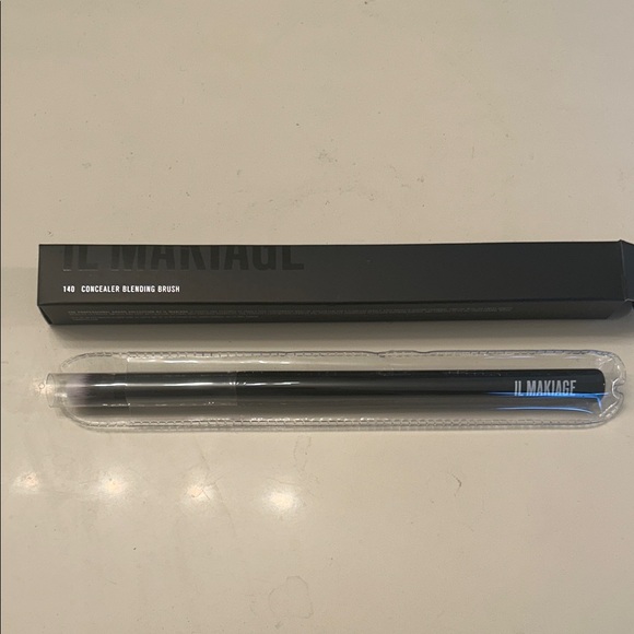 Black Concealer Blending Brush and Kabuki Brush Set - Picture 5 of 5